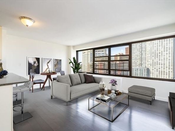 135 Montgomery St 21H, Jersey City NJ 07302