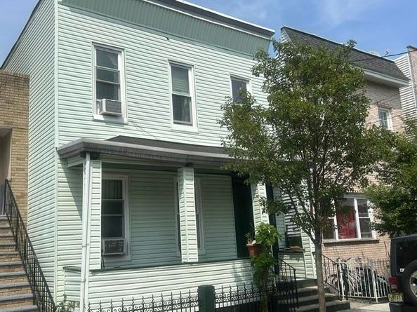 522 42nd St, Union City NJ 07087