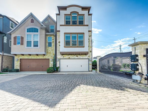 11027 Acorn Falls Drive, Houston TX 77043