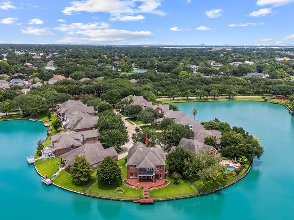 403 Brook Shore Court, Sugar Land TX 77478