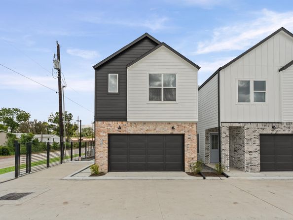4752 Martin Hill Street, Houston TX 77018