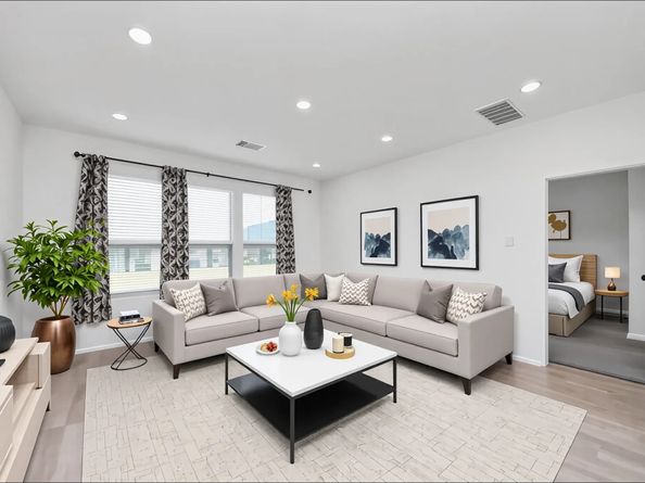 24063 Hawthorn Lakes Drive, New Caney TX 77357