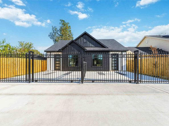 7109 Conley Street AB, Houston TX 77021