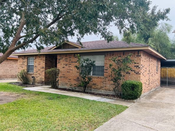 8842 Barton Street, Houston TX 77075