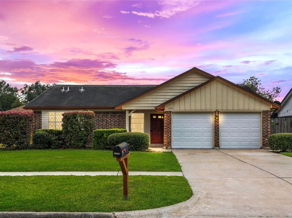 12123 Plumpoint Drive, Houston TX 77099