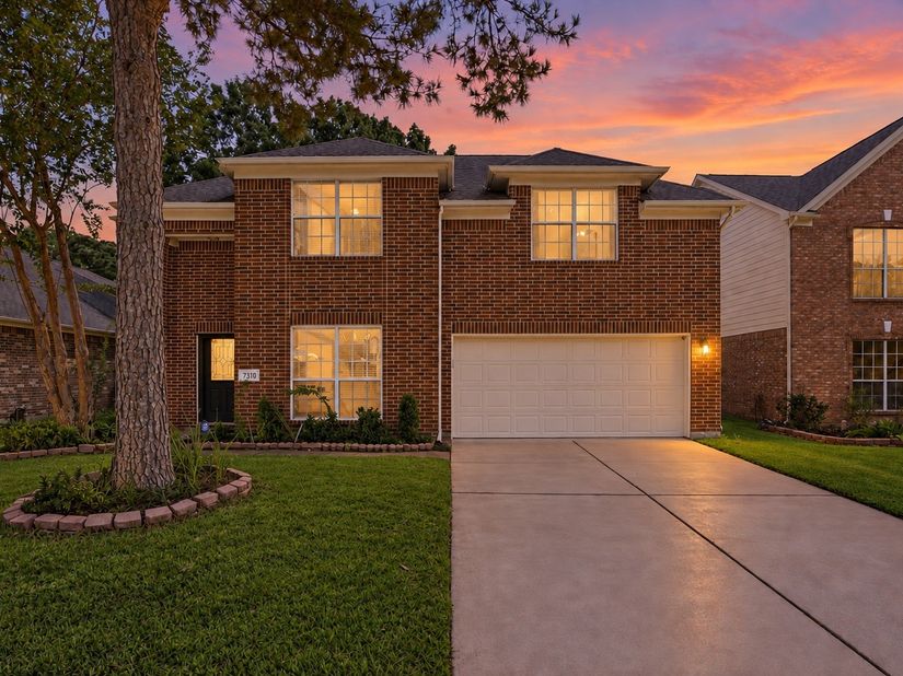 7210 Hazel Cove Drive, Houston TX 77095