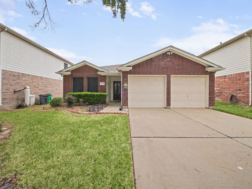 17442 S Summit Canyon Drive, Houston TX 77095