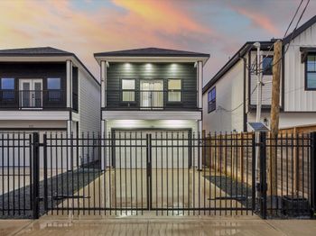119 E 38th Street