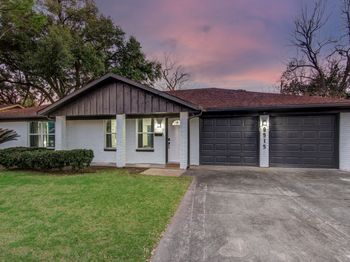9515 Meadowglen Lane