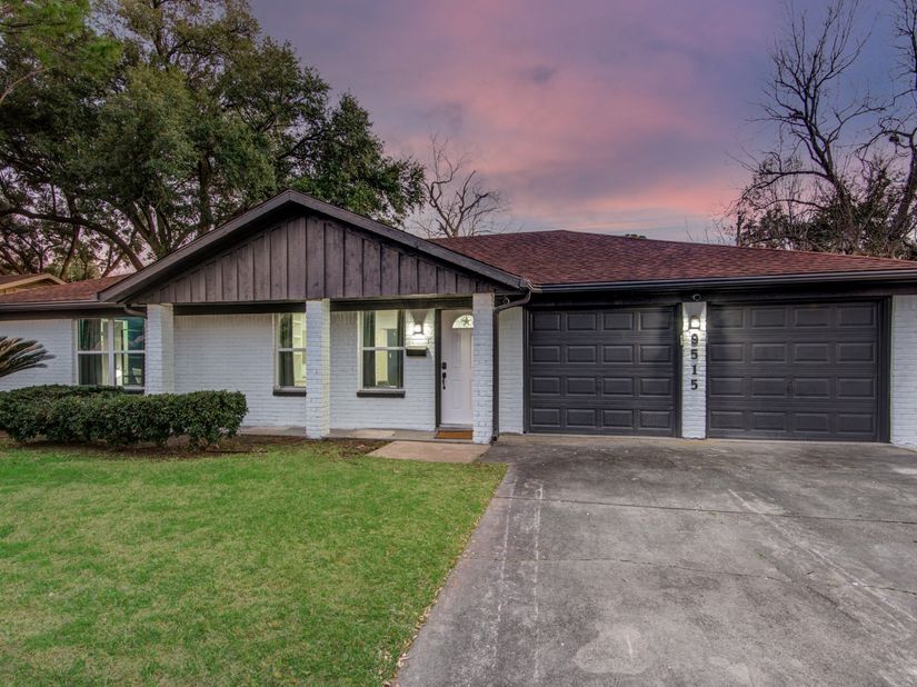 9515 Meadowglen Lane, Houston TX 77063