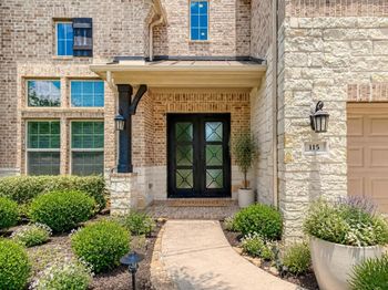 115 N Winter Sunrise Circle