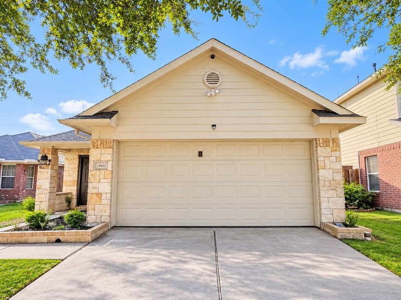 19411 Kingston Green Lane, Houston TX 77073