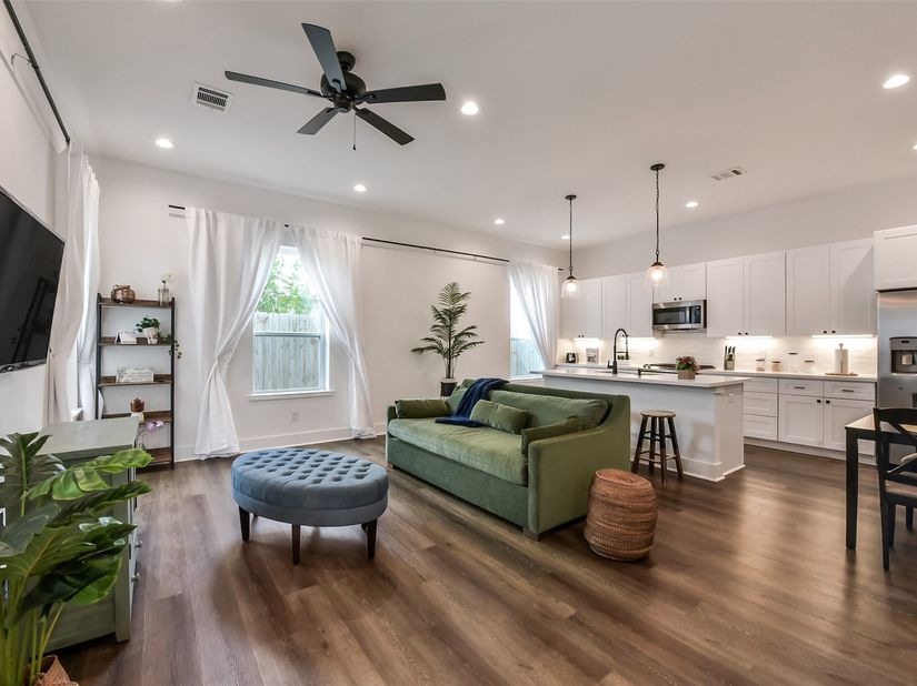 1228 Mcneil Street, Houston TX 77009