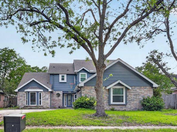 417 W Hillary Circle, Sugar Land TX 77498