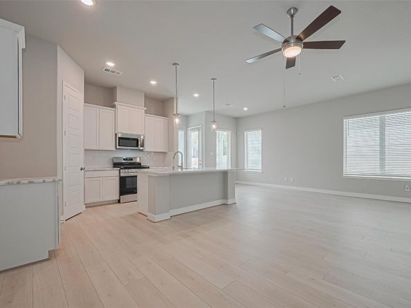 8933 Grovner Place, Houston TX 77055