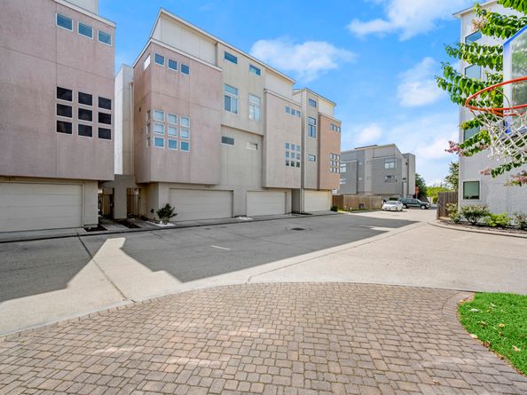 2316 Sperber, Houston TX 77003