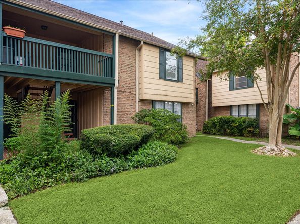 8211 Kingsbrook Road 205, Houston TX 77024