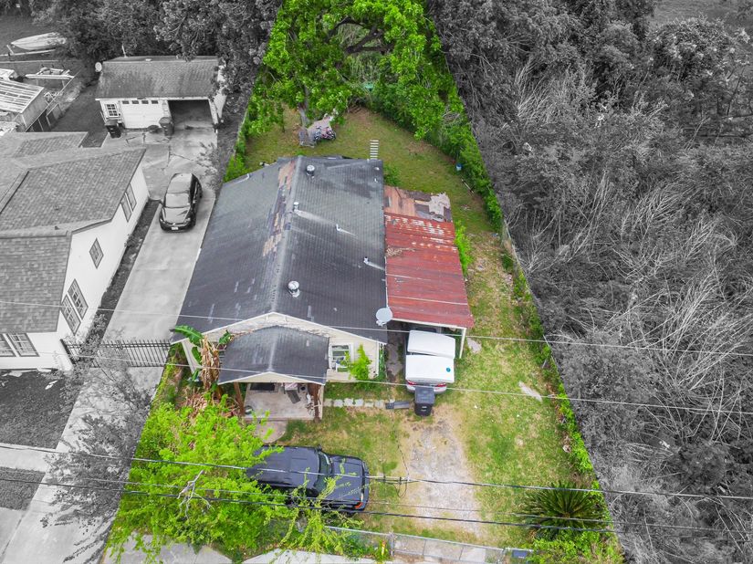 833 Booth Street, Houston TX 77009