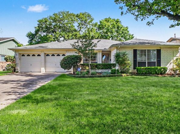 8926 Langdon Lane, Houston TX 77036