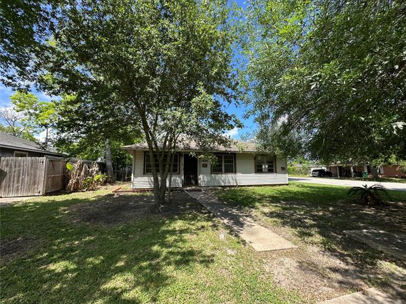 12125 Palmbeach Street, Houston TX 77034