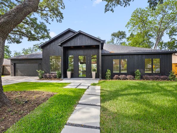 9142 Rangely Drive, Houston TX 77055