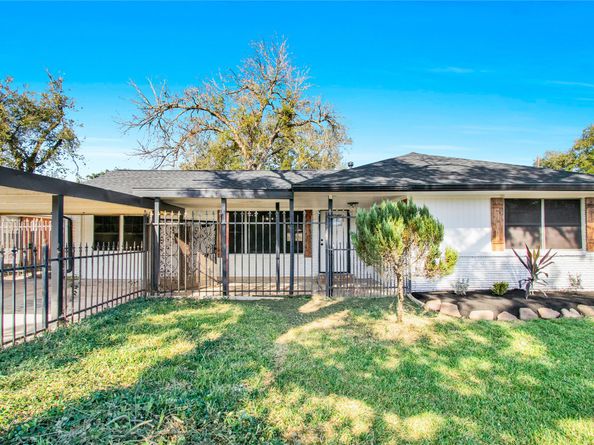 623 Gilpin Street, Houston TX 77034