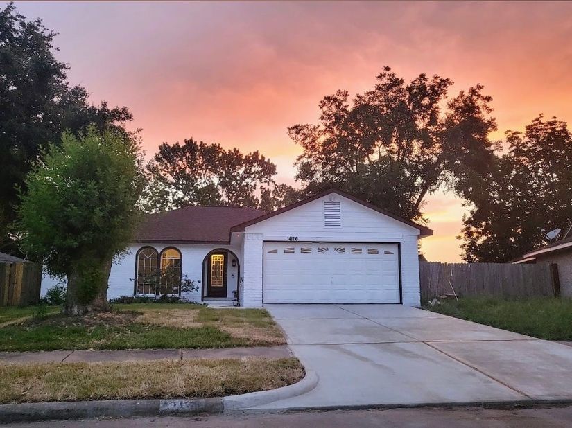 14126 Country Manor Drive, Sugar Land TX 77498