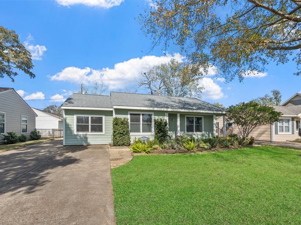 1706 Wakefield Drive, Houston TX 77018