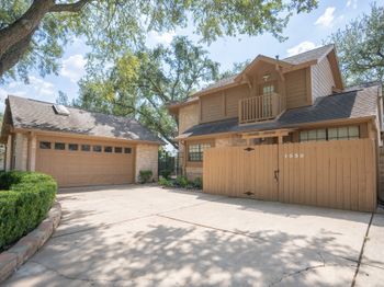 1030 Oyster Bay Drive