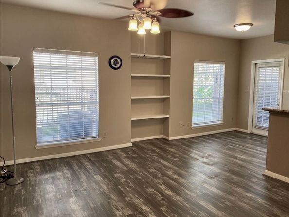 2626 Holly Hall Street 1211, Houston TX 77054