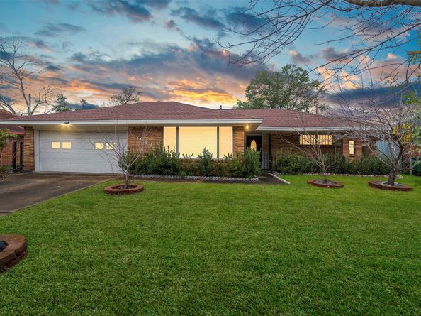 7943 Pecan Villas Drive, Houston TX 77061