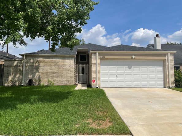 6831 Wellwood Court, Houston TX 77083