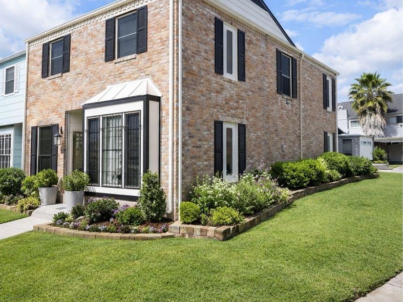 8351 Ariel Street, Houston TX 77074