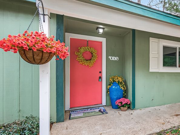 1 Laurel Oak Place E, Spring TX 77380