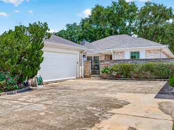 1518 Locke Lane