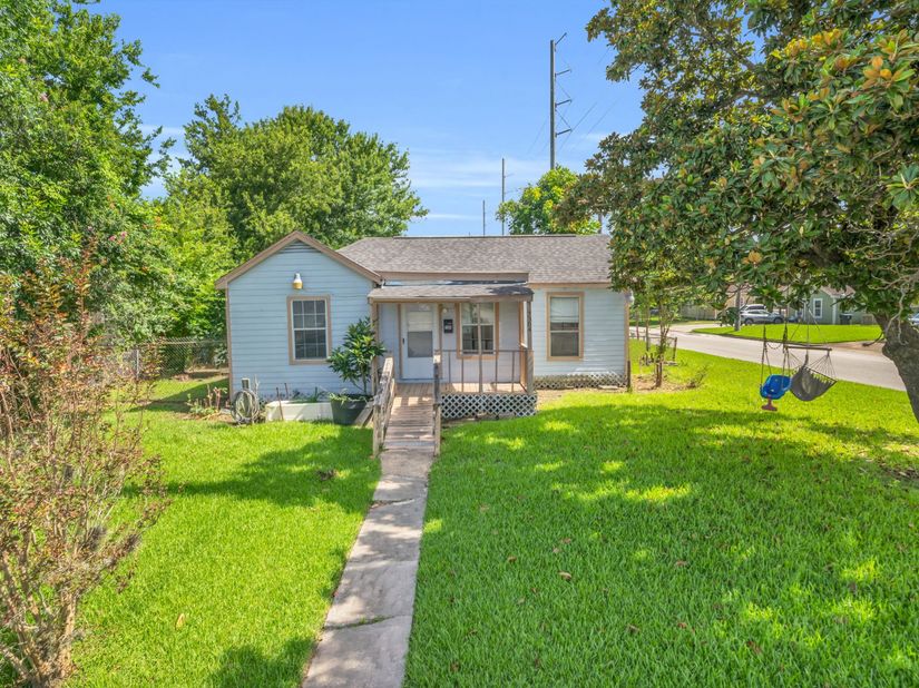 7304 Kinney Street, Houston TX 77087