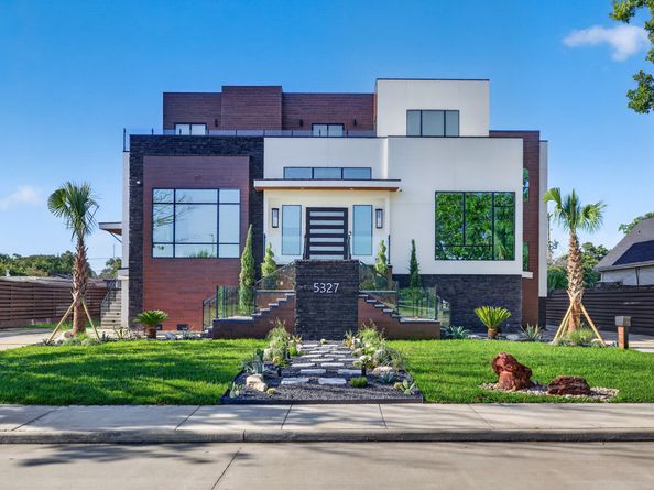 5327 S Braeswood Boulevard, Houston TX 77096
