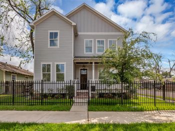 800 Walton Street