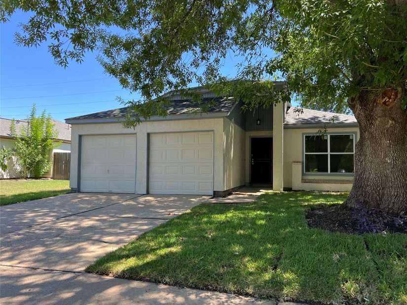 7507 Alcomita Drive, Houston TX 77083