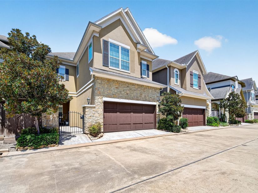 8217 Cabernet Lane, Houston TX 77055