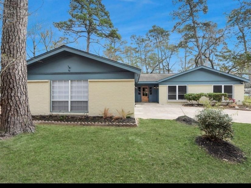 26206 Maplewood Drive, Spring TX 77386