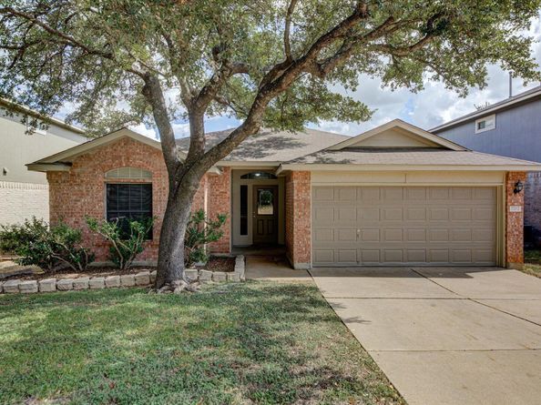 2702 Greenlee DR, Leander TX 78641