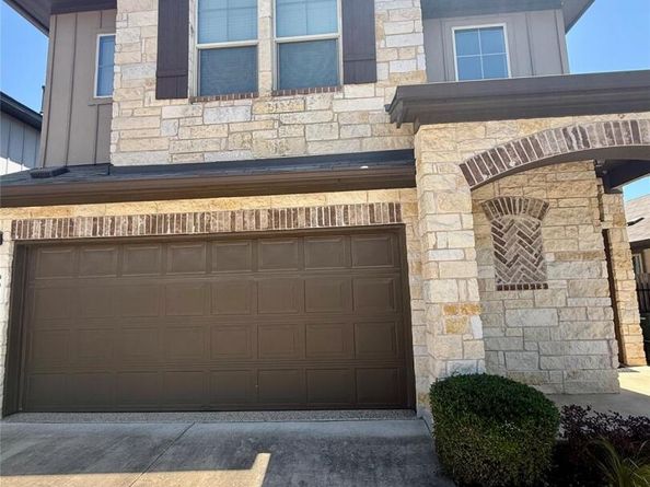 907 Sleepy Dell LN, Austin TX 78748