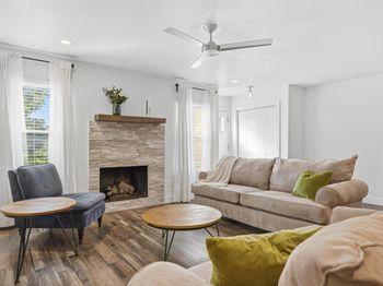 6406 Chimney Creek CIR