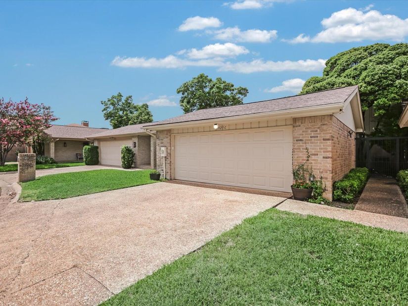 11125 Pinehurst DR C, Austin TX 78747