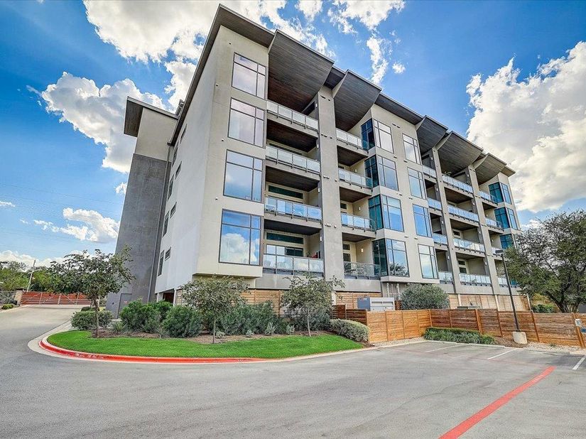 5921 Hiline RD 1204, Austin TX 78734