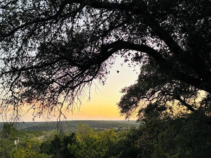 10412 Double Spur LOOP, Austin TX 78759