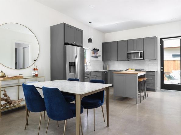 1120 Omega Ave 1, Austin TX 78721