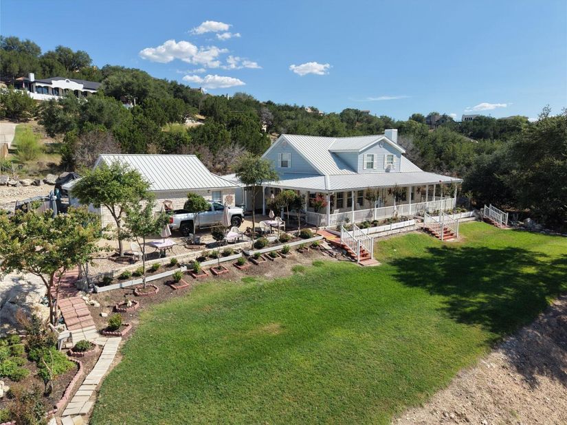 403 Sinclair DR, Spicewood TX 78669