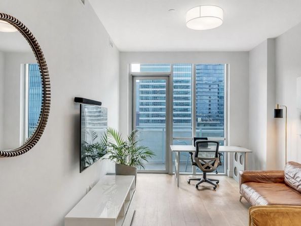 222 West Ave 1609, Austin TX 78701